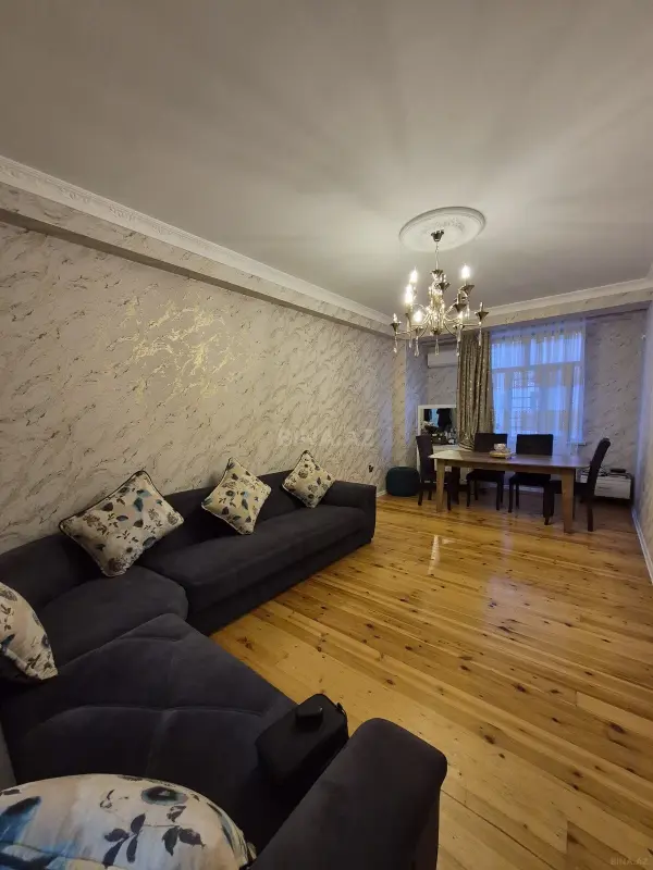 Satılır 3 otaqlı mənzil 61 m²
