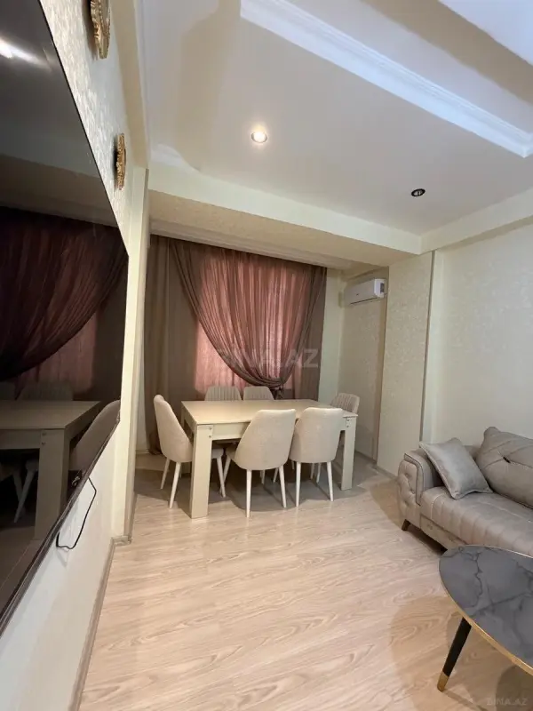 Kirayə verilir 3 otaqlı mənzil 130 m²