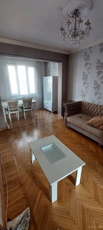 Kirayə verilir 2 otaqlı mənzil 40 m²
