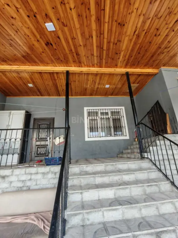 Satılır 5 otaqlı həyət evi 150 m²