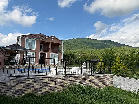 Kirayə verilir 5 otaqlı həyət evi 300 m² — İsmayıllı 5 otaq 300.00 m²