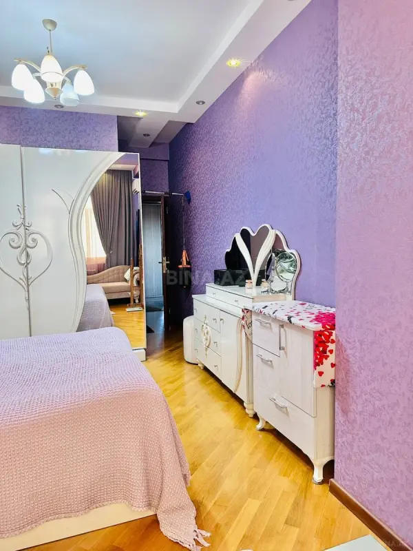 Satılır 3 otaqlı mənzil 104 m²