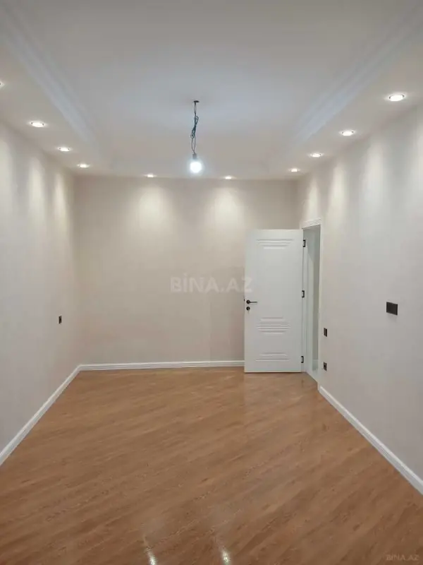 Satılır 2 otaqlı mənzil 72 m²