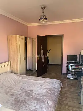 Satılır 5 otaqlı mənzil 110 m² — Bakı, Həzi Aslanov qəs. 5 otaq 110.00 m²