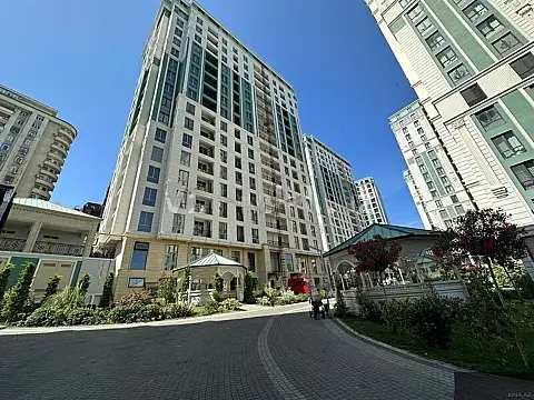 Satılır 4 otaqlı mənzil 120 m² — Bakı 4 otaq 120.00 m²
