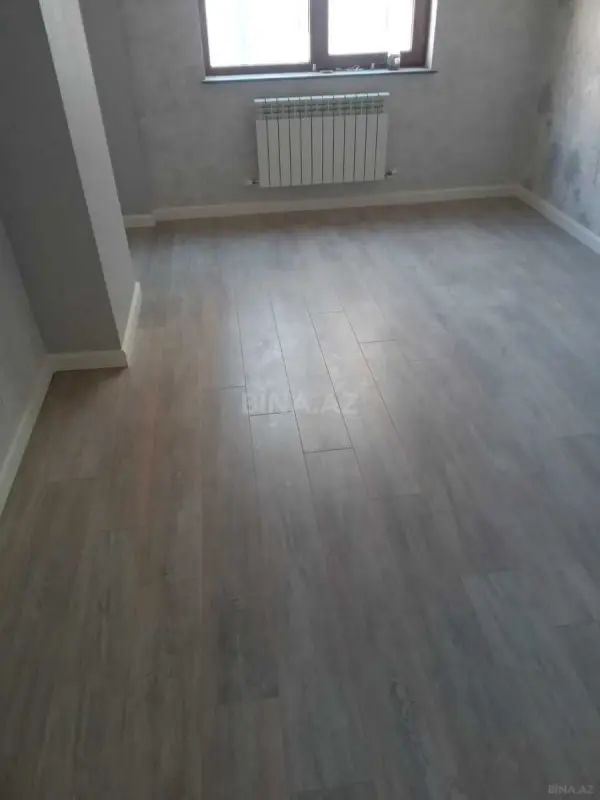 Satılır 4 otaqlı mənzil 175 m²