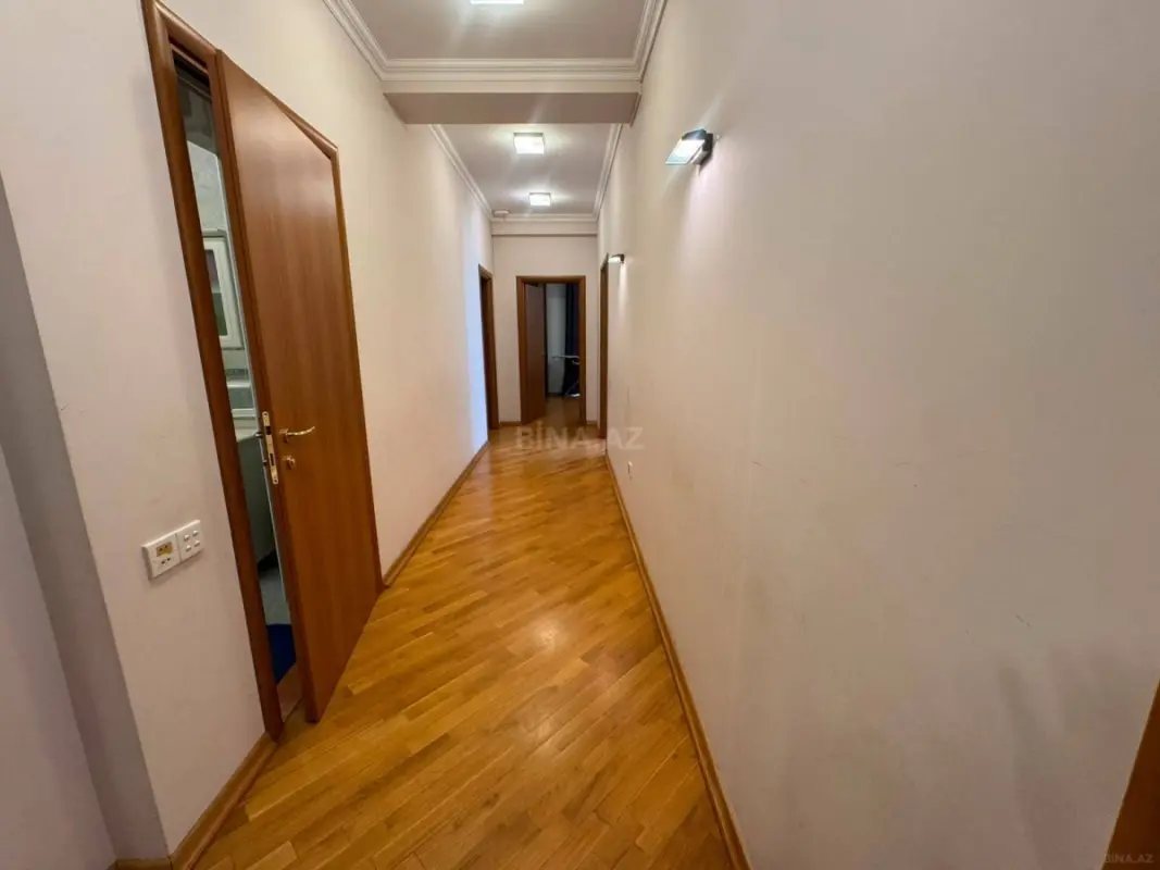 Kirayə verilir 3 otaqlı mənzil 150 m²