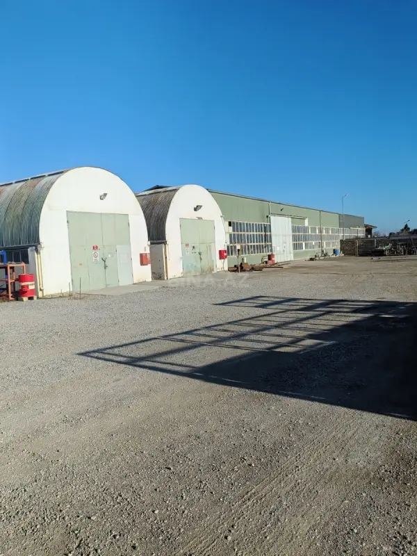 Kirayə verilir obyekt 3500 m²