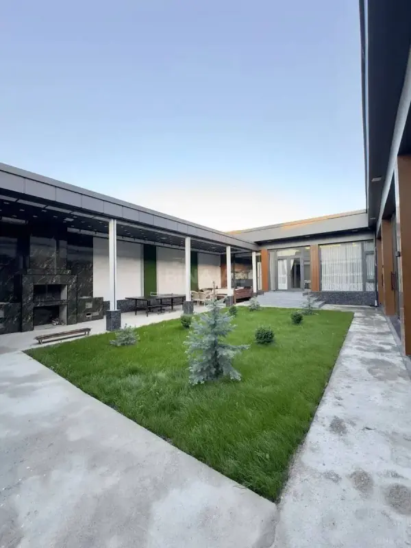 Kirayə verilir 4 otaqlı həyət evi 200 m²