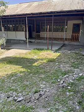 Kirayə verilir 3 otaqlı həyət evi 130 m² — Şəki 3 otaq 130.00 m²