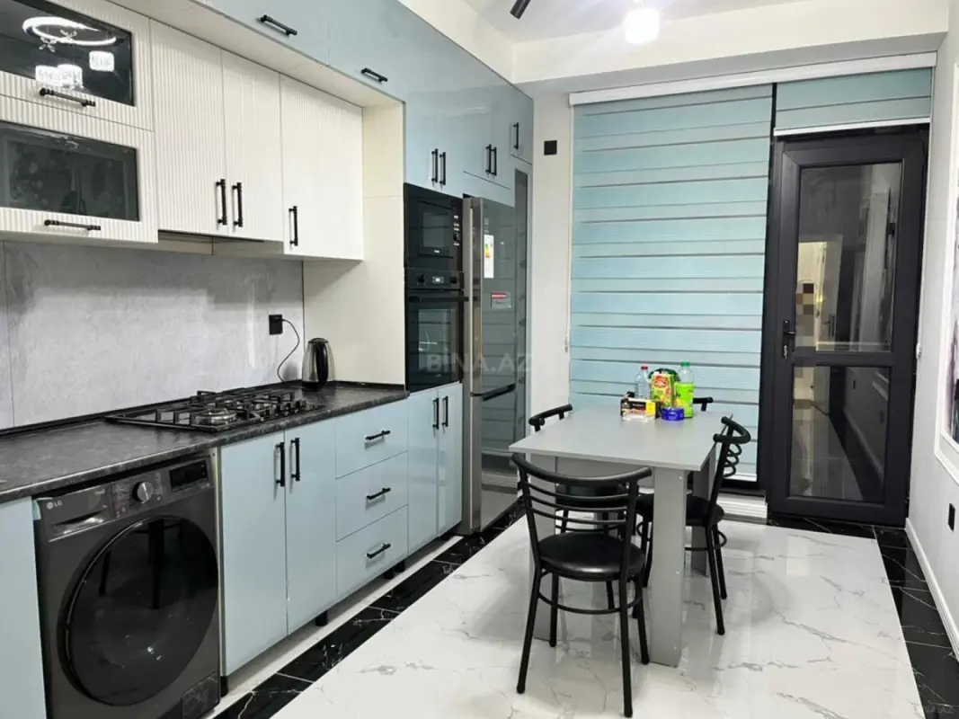 Kirayə verilir 3 otaqlı mənzil 115 m²