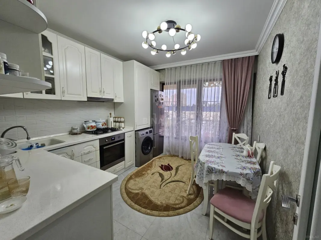 Kirayə verilir 2 otaqlı mənzil 62 m²