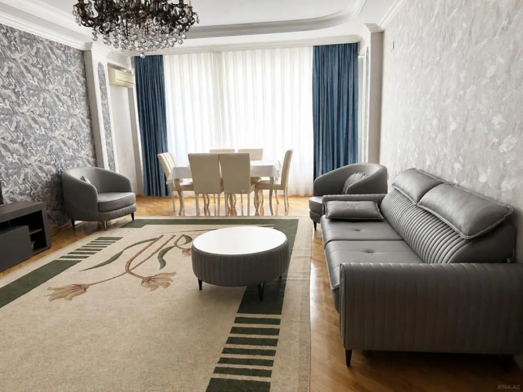 Satılır 3 otaqlı mənzil 152 m²