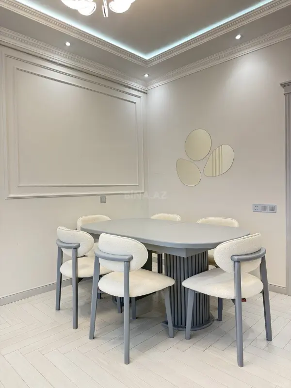 Kirayə verilir 2 otaqlı mənzil 68 m²