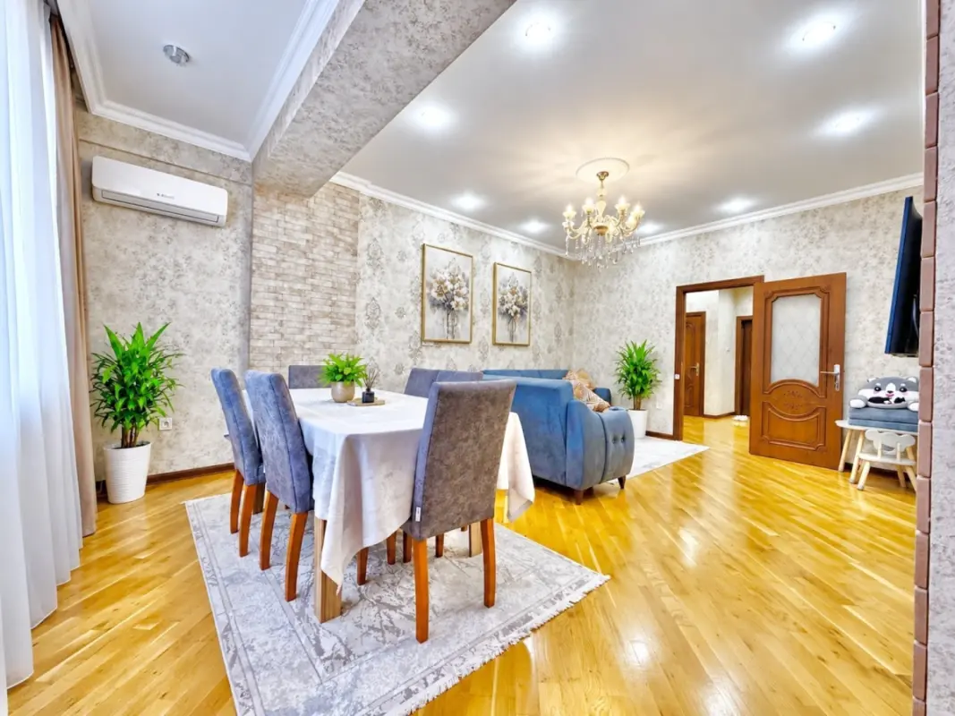 Kirayə verilir 2 otaqlı mənzil 100 m²