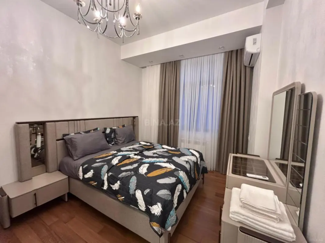 Kirayə verilir 2 otaqlı mənzil 80 m²