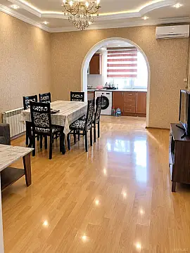 Kirayə verilir 2 otaqlı mənzil 70 m² — Bakı, İnşaatçılar 2 otaq 70.00 m²