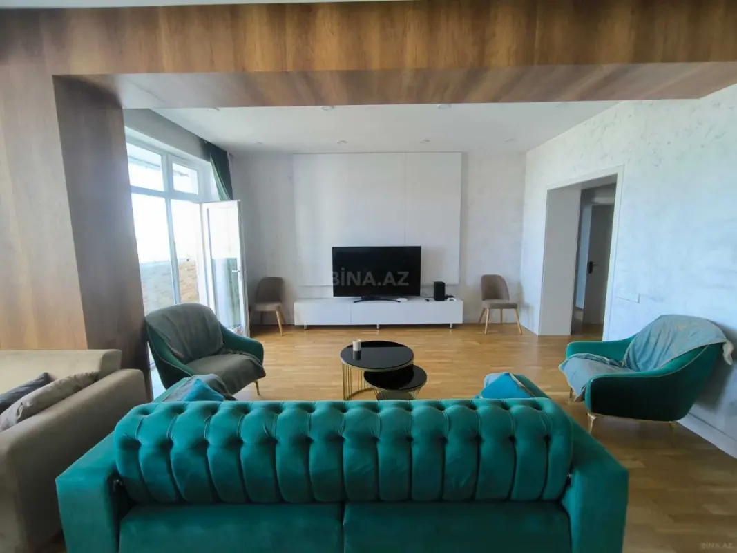 Kirayə verilir 2 otaqlı mənzil 90 m²