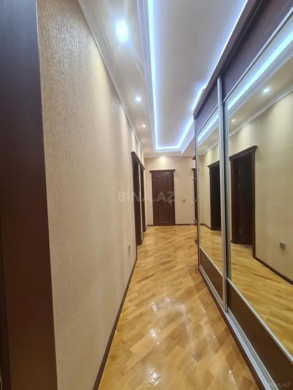 Kirayə verilir 2 otaqlı mənzil 86 m²