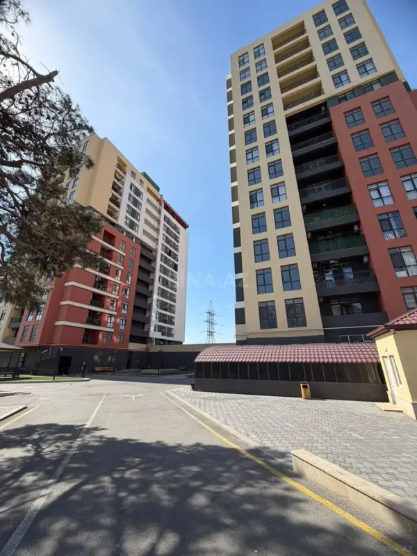 Satılır 3 otaqlı mənzil 127.5 m²