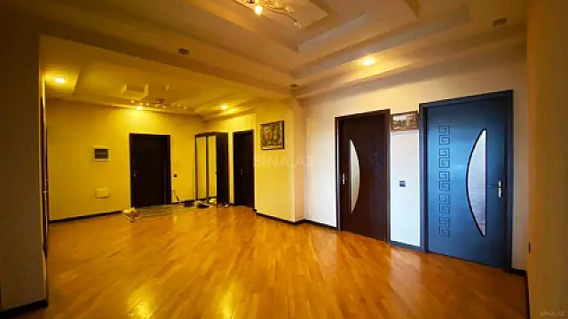 Satılır 4 otaqlı mənzil 170 m² — Bakı 4 otaq 170.00 m²