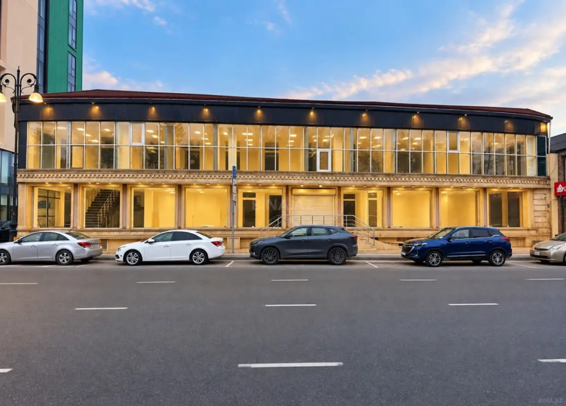Satılır obyekt 620 m²
