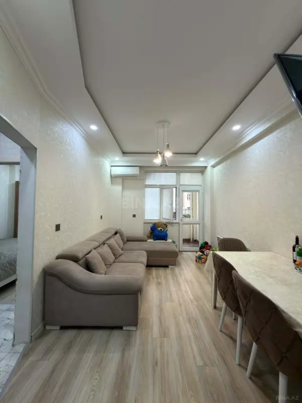 Satılır 2 otaqlı mənzil 56 m²
