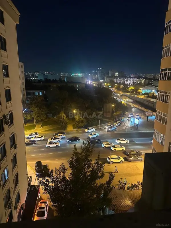 Kirayə verilir 3 otaqlı mənzil 135 m²