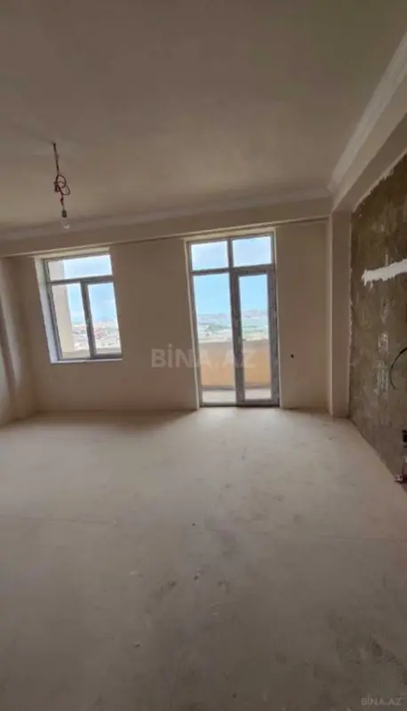 Satılır 3 otaqlı mənzil 105 m²