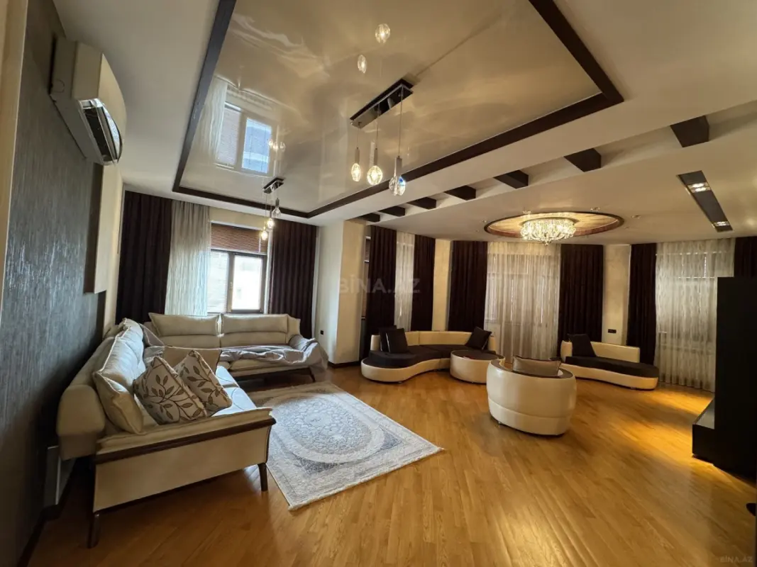Satılır 3 otaqlı mənzil 159 m²