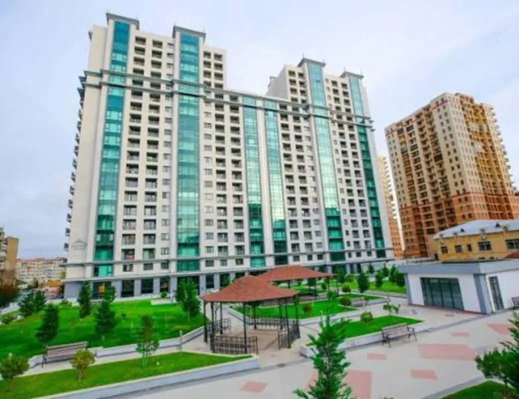 Kirayə verilir 3 otaqlı mənzil 155 m²
