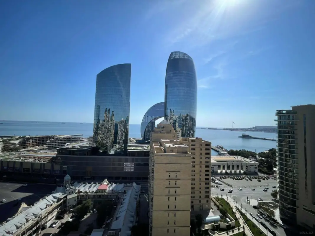 Kirayə verilir 3 otaqlı mənzil 135 m²