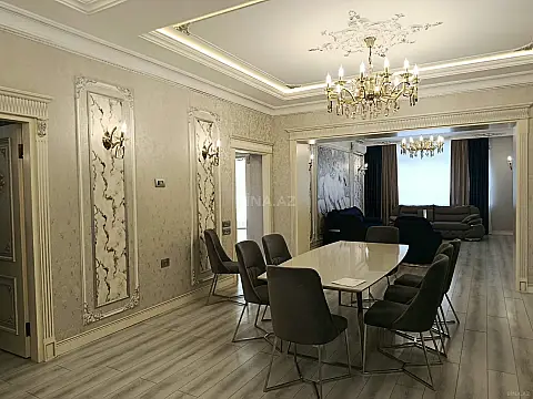 Satılır 4 otaqlı mənzil 221 m² — Bakı, Nizami 4 otaq 221.00 m²