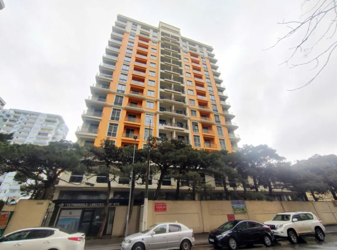Satılır 3 otaqlı mənzil 119.2 m²
