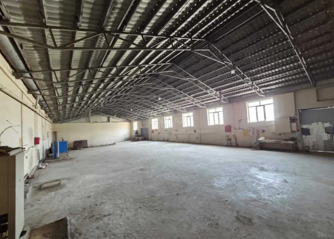 Kirayə verilir obyekt 860 m²