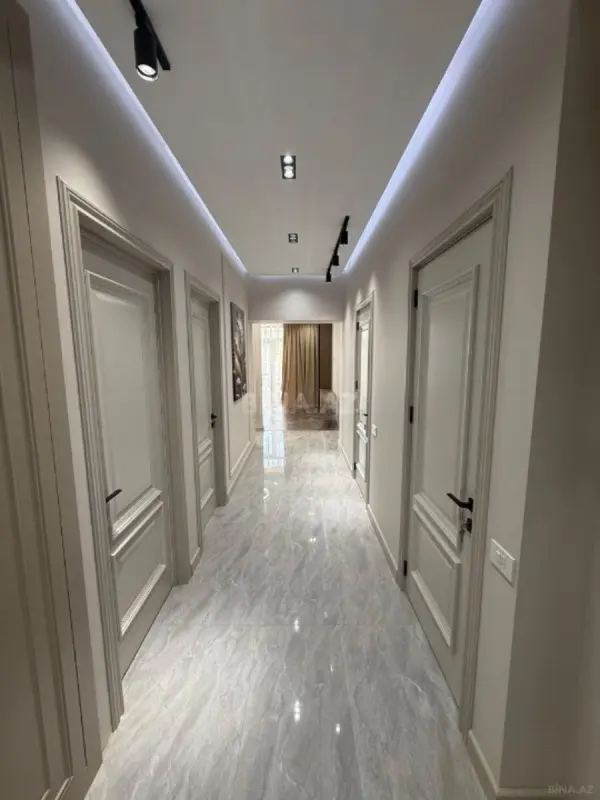 Satılır 3 otaqlı mənzil 115 m²