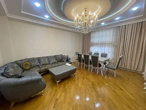 Kirayə verilir 4 otaqlı mənzil 200 m² — Bakı 4 otaq 200.00 m²