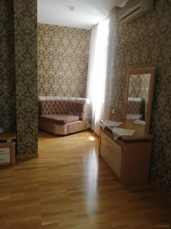 Kirayə verilir 3 otaqlı mənzil 120 m²
