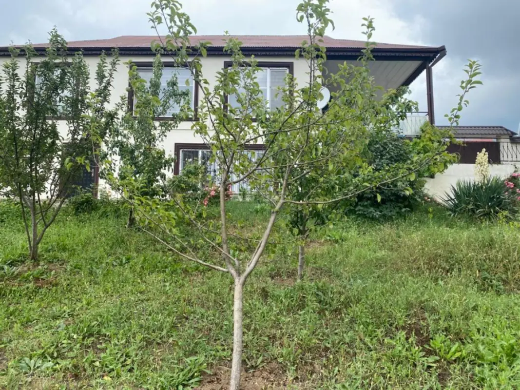 Satılır 4 otaqlı həyət evi 140 m²