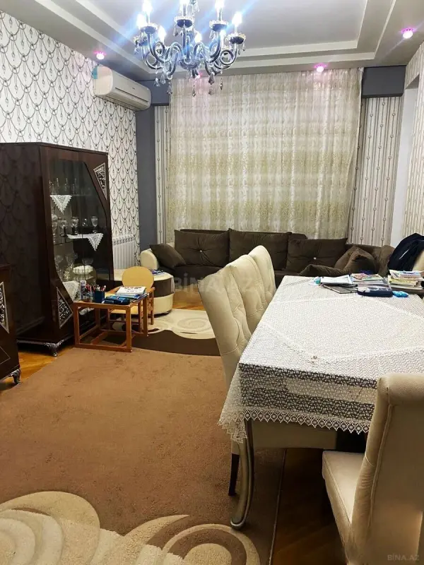 Satılır 3 otaqlı mənzil 130 m²