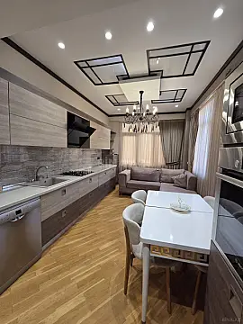 Kirayə verilir 3 otaqlı mənzil 136 m² — Bakı 3 otaq 136.00 m²