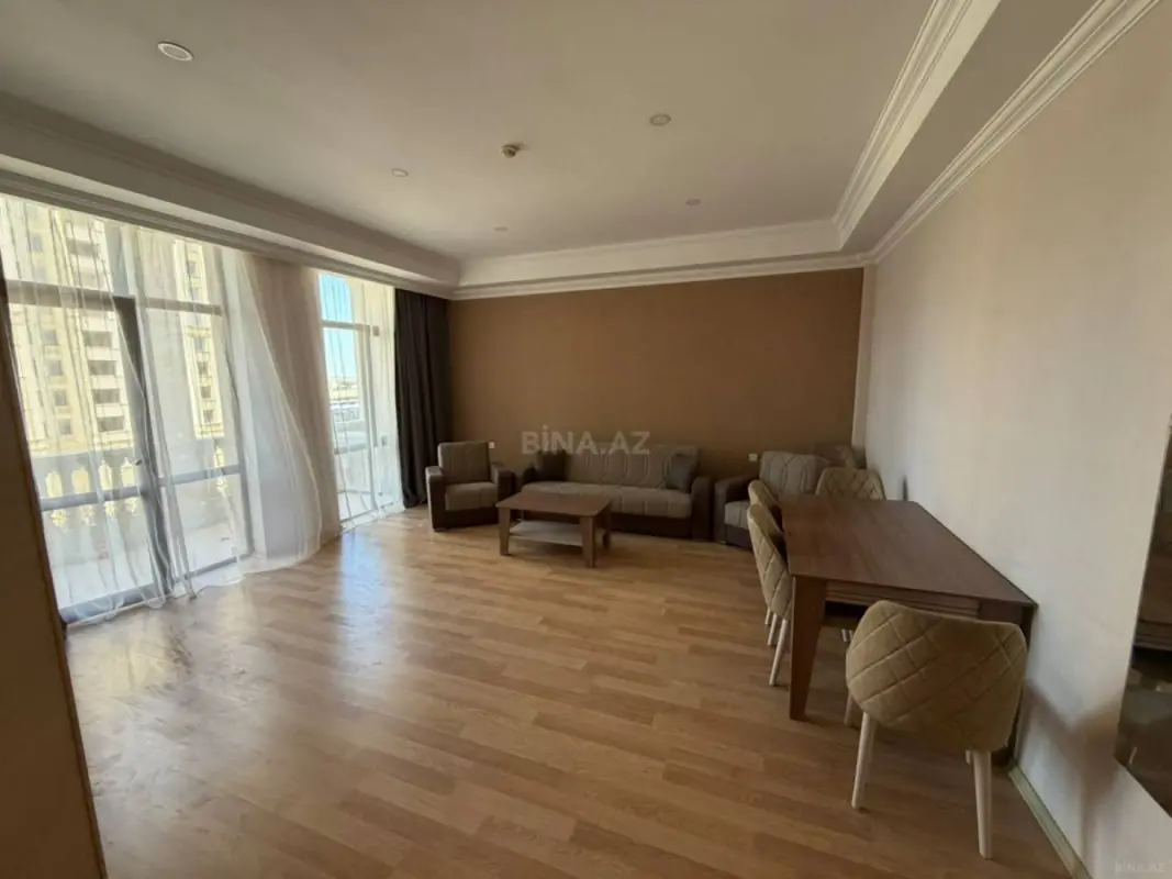 Kirayə verilir 2 otaqlı mənzil 114 m²