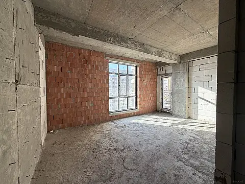 Satılır 4 otaqlı mənzil 128 m² — Bakı 4 otaq 128.00 m²