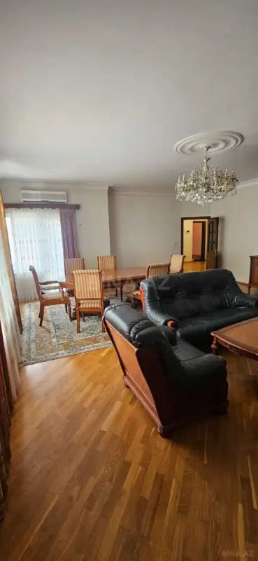 Kirayə verilir 5 otaqlı mənzil 180 m²
