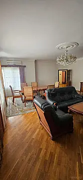 Kirayə verilir 5 otaqlı mənzil 180 m² — Bakı 5 otaq 180.00 m²