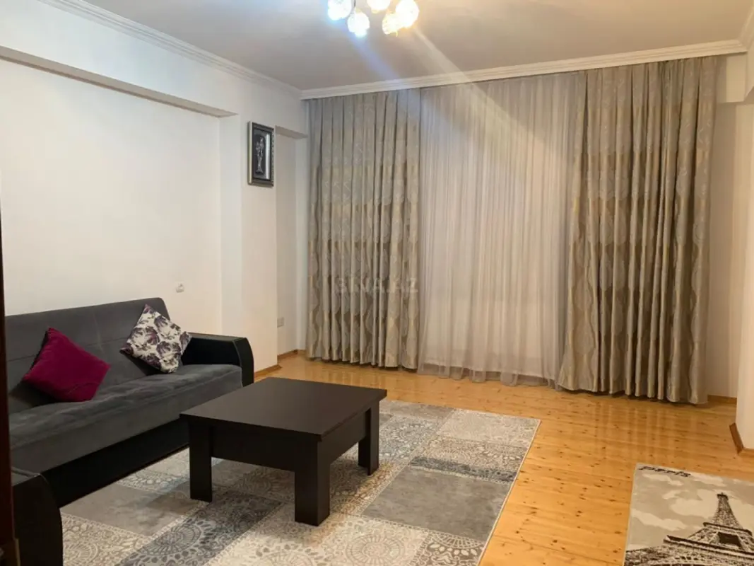 Kirayə verilir 2 otaqlı mənzil 75 m²