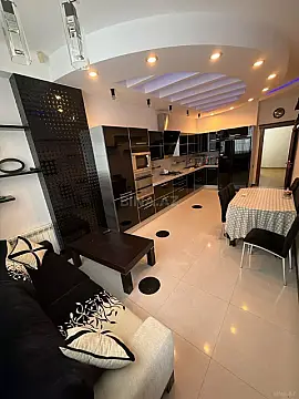 Kirayə verilir 3 otaqlı mənzil 120 m² — Bakı, Nərimanov 3 otaq 120.00 m²