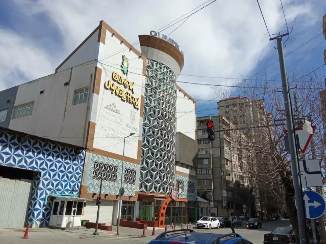 Kirayə verilir 2 otaqlı mənzil 85 m²