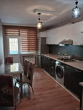 Kirayə verilir 3 otaqlı mənzil 130 m² — Bakı, Nərimanov 3 otaq 130.00 m²