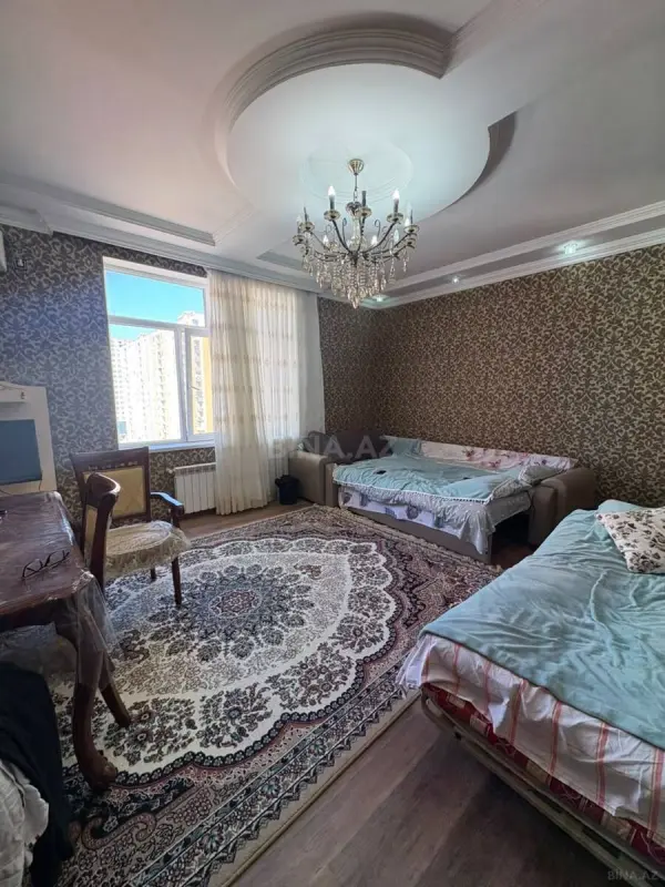 Satılır 2 otaqlı mənzil 88 m²